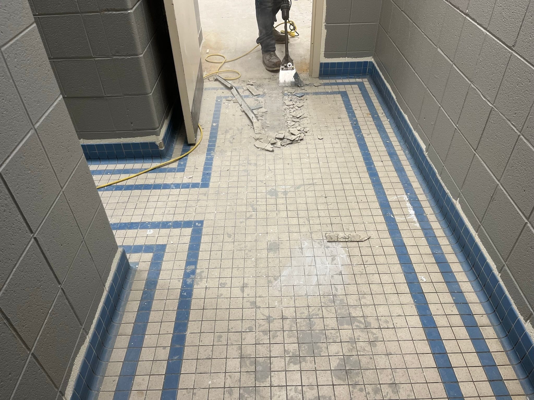 removing tile for warehouse coating